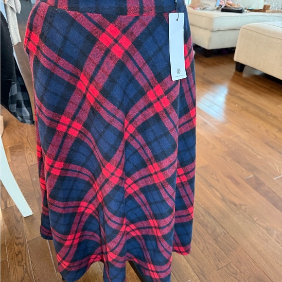 Plaid Light Red and Navy  Women's Wool Blend Skirt size medium new w tags Pocket - Picture 7 of 7